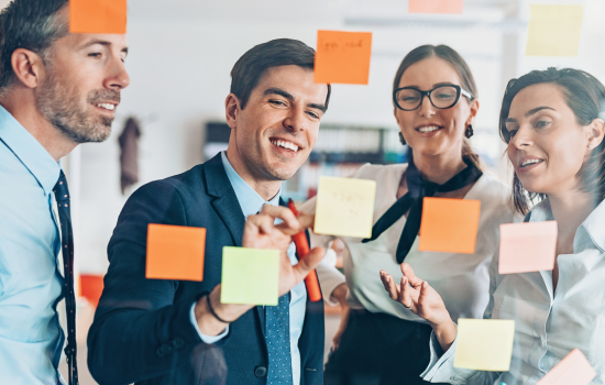 O que é Brainstorming e Como Estimula a Criatividade