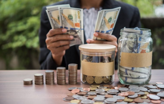 Guia Completo: Como Economizar Dinheiro em 10 Passos
